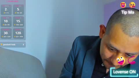 Snapshot of jhonyalzate chatting on 12/07/24, 05:37 Jhony Alzate online show from 12/07/24, 05:37