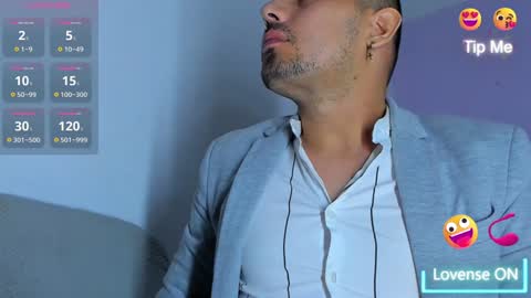 Snapshot of jhonyalzate chatting on 12/08/24, 04:04 Jhony Alzate online show from 12/08/24, 04:04