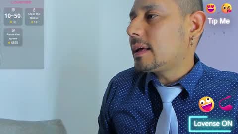 Snapshot of jhonyalzate chatting on 12/10/24, 06:01 Jhony Alzate online show from 12/10/24, 06:01