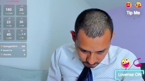 Snapshot of jhonyalzate chatting on 12/20/24, 09:32 Jhony Alzate online show from 12/20/24, 09:32