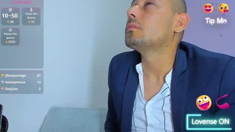 Snapshot of jhonyalzate chatting on 12/25/24, 08:40 Jhony Alzate online show from 12/25/24, 08:40