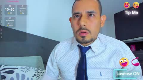 Snapshot of jhonyalzate chatting on 01/28/25, 12:26 Jhony Alzate online show from 01/28/25, 12:26