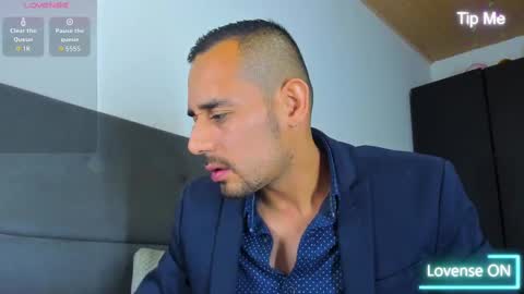 Snapshot of jhonyalzate chatting on 10/04/25, 04:43 Jhony Alzate online show from 10/04/25, 04:43
