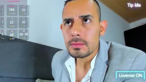Snapshot of jhonyalzate chatting on 10/06/25, 01:47 Jhony Alzate online show from 10/06/25, 01:47