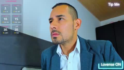 Snapshot of jhonyalzate chatting on 10/12/25, 11:26 Jhony Alzate online show from 10/12/25, 11:26