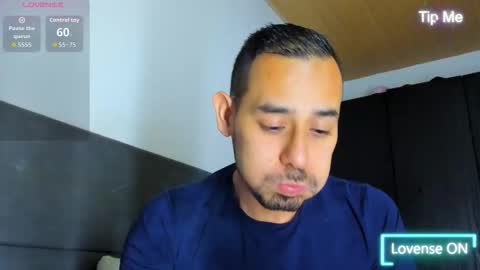 Snapshot of jhonyalzate chatting on 10/14/25, 12:11 Jhony Alzate online show from 10/14/25, 12:11