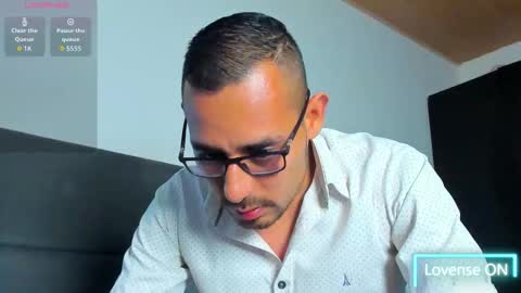 Jhony Alzate online show from 03/10/26, 02:49