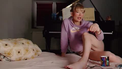 Anya online show from 03/04/26, 06:03