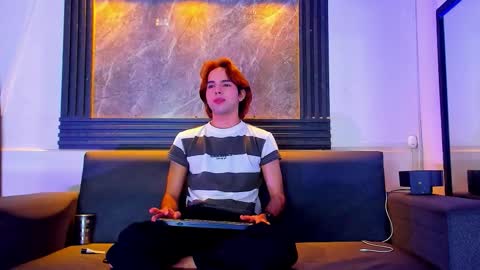 jhostin_1 online show from 11/22/25, 08:41