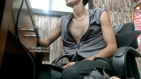 Snapshot of jhosuamoore chatting on 07/18/26, 03:05 Jhosuamoore online show from 07/18/26, 03:05