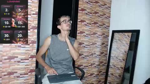 jhosuamoore2 online show from 11/06/25, 11:55