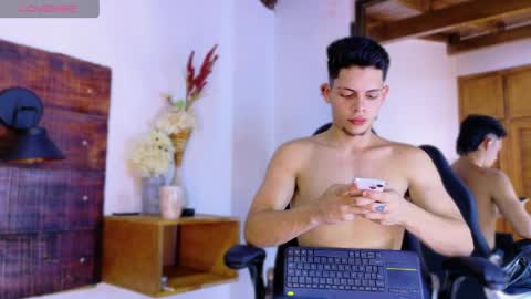 jhosuavega online show from 04/12/26, 07:08