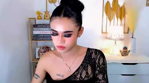 julie online show from 12/29/24, 06:56