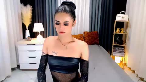 julie online show from 02/13/25, 04:00