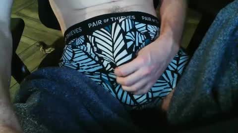 Snapshot of jhurt354 chatting on 09/28/25, 04:07 Hungone online show from 09/28/25, 04:07