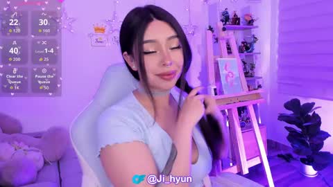 Snapshot of ji_hyun chatting on 04/22/26, 10:00 Ji online show from 04/22/26, 10:00