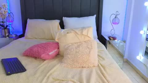 jiah online show from 02/17/25, 03:15