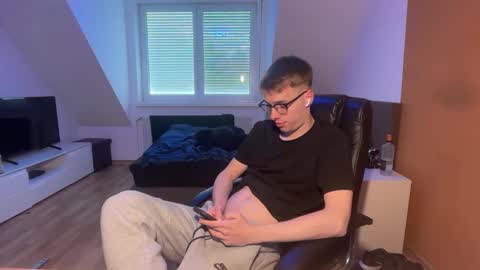 Snapshot of jim_fury chatting on 05/19/26, 04:13 Jimmy online show from 05/19/26, 04:13