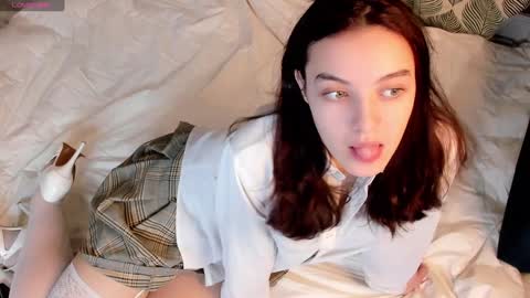Snapshot of jimenachan chatting on 01/22/25, 04:55 Alla online show from 01/22/25, 04:55