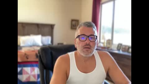 Snapshot of jimmyaaron chatting on 12/13/24, 08:37 Dad of Three online show from 12/13/24, 08:37