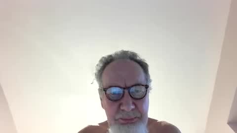 Snapshot of jimmybenido chatting on 03/04/26, 06:03 Jim Redgewell online show from 03/04/26, 06:03