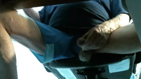 Snapshot of jimsundies chatting on 04/27/26, 03:26 jimwellhung online show from 04/27/26, 03:26