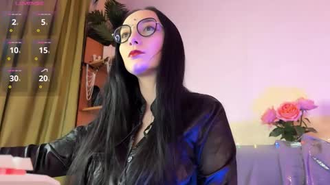 Snapshot of jinhee_noir chatting on 12/01/25, 10:42 Jinhee Noir online show from 12/01/25, 10:42