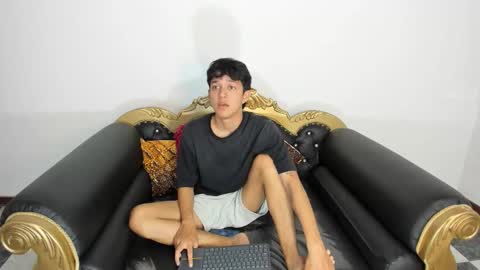 Jisusth online show from 01/18/26, 01:53