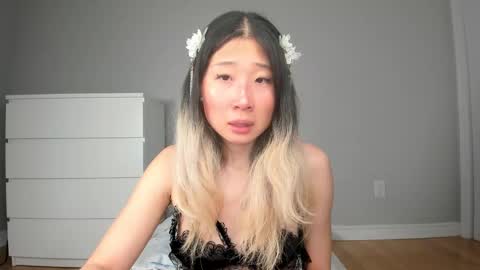 Jiwoo online show from 03/19/26, 12:25