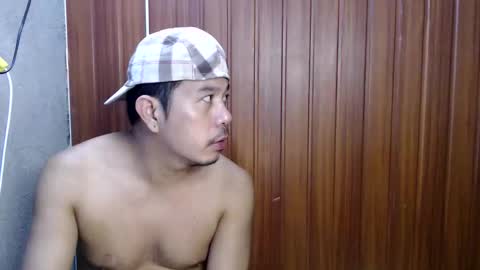 jjboy74472 online show from 10/06/25, 06:38