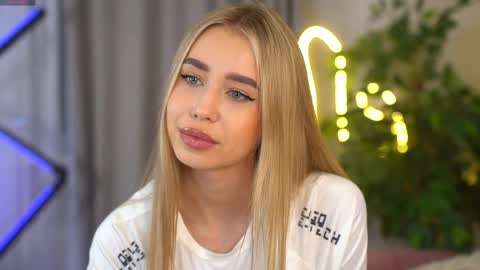 Jenny online show from 04/05/26, 08:22