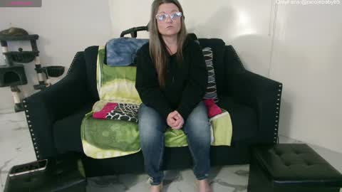 Snapshot of jjjust4fun1985 chatting on 12/12/24, 10:42 Nicole Allen online show from 12/12/24, 10:42