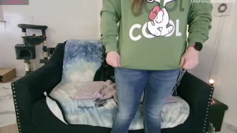 Snapshot of jjjust4fun1985 chatting on 12/28/24, 03:47 Nicole Allen online show from 12/28/24, 03:47