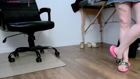 Nicole  Allen online show from 02/26/26, 11:04