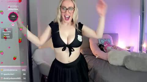 Juliette Rose online show from 10/31/25, 07:04