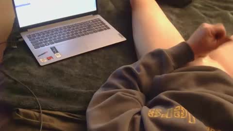 jjunior420 online show from 12/05/25, 01:58