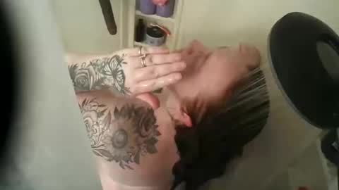 Wifey online show from 01/16/26, 07:01