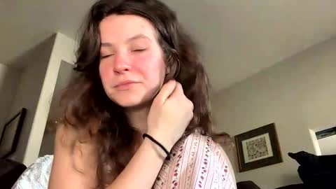 Snapshot of jlynn1997 chatting on 01/12/26, 06:02 jlynn1997 online show from 01/12/26, 06:02