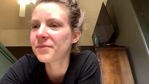 Snapshot of jlynn1997 chatting on 02/10/26, 05:06 jlynn1997 online show from 02/10/26, 05:06