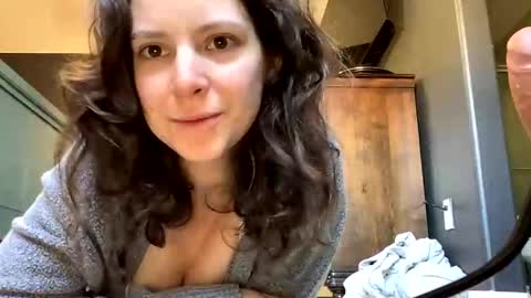 Snapshot of jlynn1997 chatting on 02/12/26, 04:24 jlynn1997 online show from 02/12/26, 04:24