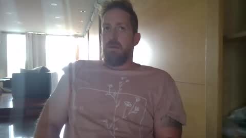 Snapshot of jmate13 chatting on 10/23/25, 01:43 jmate13 online show from 10/23/25, 01:43