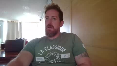 Snapshot of jmate13 chatting on 11/14/25, 04:28 jmate13 online show from 11/14/25, 04:28