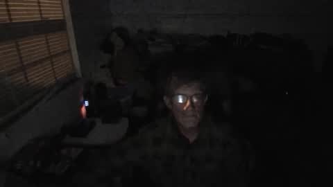 Snapshot of jmoorez2001 chatting on 09/29/25, 02:27 johnny online show from 09/29/25, 02:27