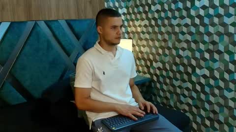 Snapshot of joaho_fernandez chatting on 04/29/26, 09:43 Joao online show from 04/29/26, 09:43