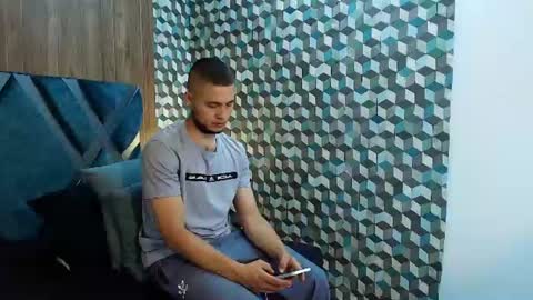 Snapshot of joaho_fernandez chatting on 06/11/26, 10:08 Joao online show from 06/11/26, 10:08