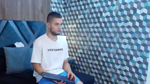 Snapshot of joaho_fernandez chatting on 06/20/26, 10:18 Joao online show from 06/20/26, 10:18