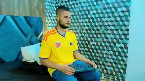 Snapshot of joaho_fernandez chatting on 06/27/26, 09:09 Joao online show from 06/27/26, 09:09