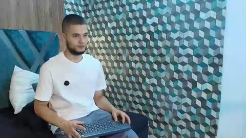 Snapshot of joaho_fernandez chatting on 06/30/26, 12:11 Joao online show from 06/30/26, 12:11