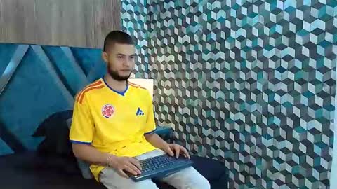 Snapshot of joaho_fernandez chatting on 07/03/26, 10:05 Joao online show from 07/03/26, 10:05