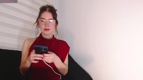 Snapshot of joan_didion chatting on 01/01/25, 08:02 Joan Didion online show from 01/01/25, 08:02